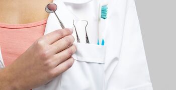 Blog: RENDEMENTISTRY: De tandarts in een peeskamertje