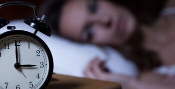 Insomnie: een groeiend probleem, maar goed (blended) behandelbaar