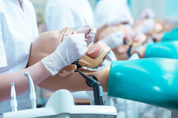 Blog: Het is tijd voor een particuliere universiteit tandheelkunde!