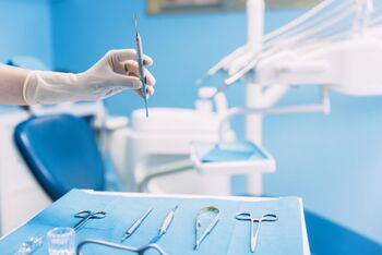KNMT zoekt tandartspraktijken voor onderzoek menskrachtsituatie
