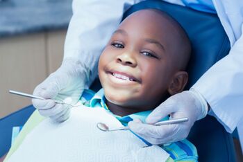 Tweede Kamer stemt in met motie om meer kinderen naar tandarts te krijgen