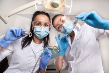 Studie tandheelkunde in coronatijd: Master 3-studenten bieden spoedzorg