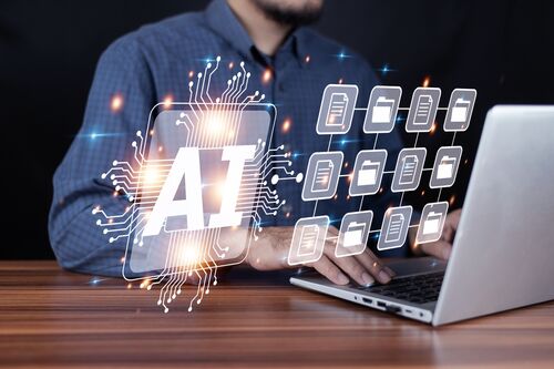 Voordat je bij de Zelfzoekdokter op consult komt, communiceert deze hoofdzakelijk digitaal, geeft digitale tips, gebruikt fotodiagnostiek, adviseert via mail of app, gebruikt kunstmatige intelligentie. (Foto: Shutterstock)