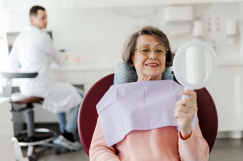 Tandartsen krijgen dankzij de Wlz een uurtarief van 207 euro (Foto: Shutterstock)
