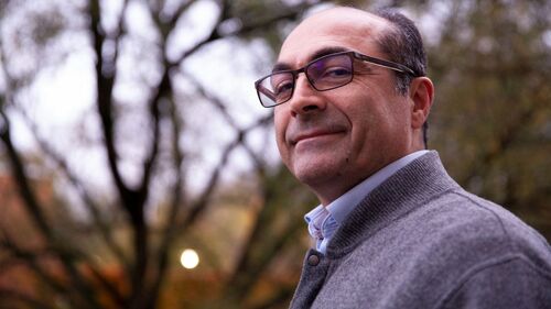 Remzi Kabadayi: ‘Ik geef altijd mijn 06-nummer. Als het crisis is, moeten ze mij kunnen bereiken, ook ’s nachts.’ (Foto: Esenali Kiris)