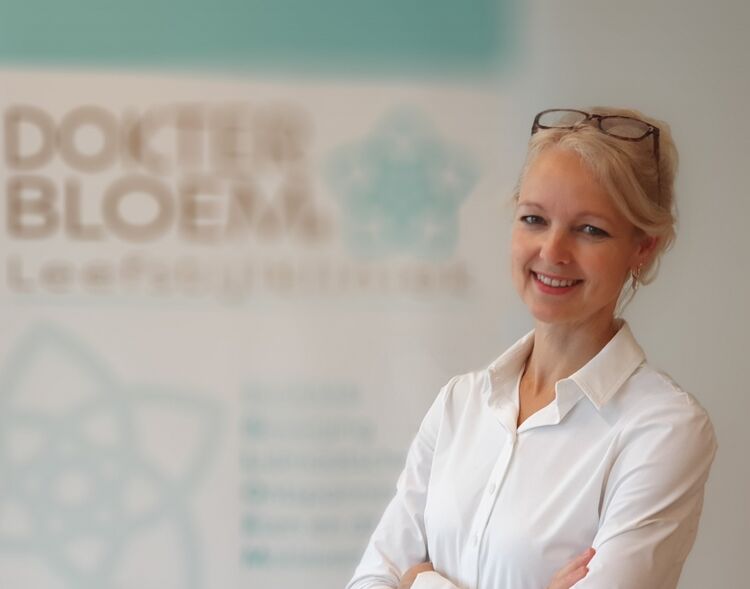 Melanie Meijer www.dokterbloemleefstijlkliniek.nl