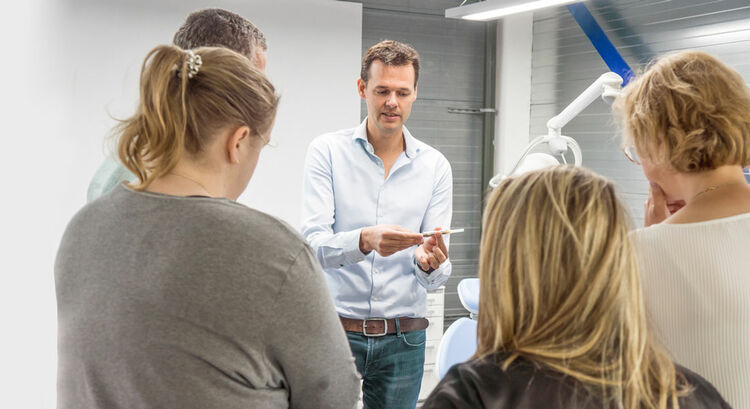 Thijs ten Hag, directeur van Straight Dental