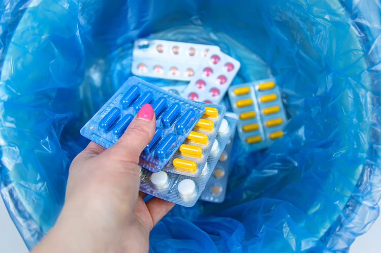 De heruitgifte van medicijnen is de volgende stap waar apothekersassistenten Hanneke van Andel en Anja Vissers van dromen. (Foto: Shutterstock) 