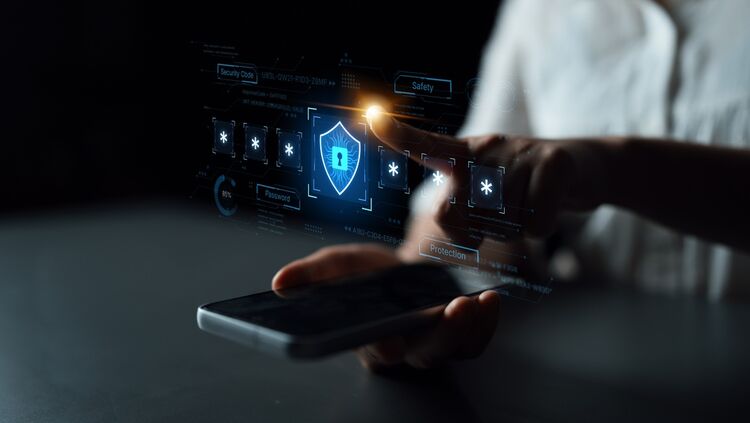 'De afzender wordt soms weergegeven als 'Microsoft User' in plaats van een naam. Je logt daadwerkelijk in bij Microsoft, dus alles ziet er legitiem uit.' (Foto: Shutterstock)