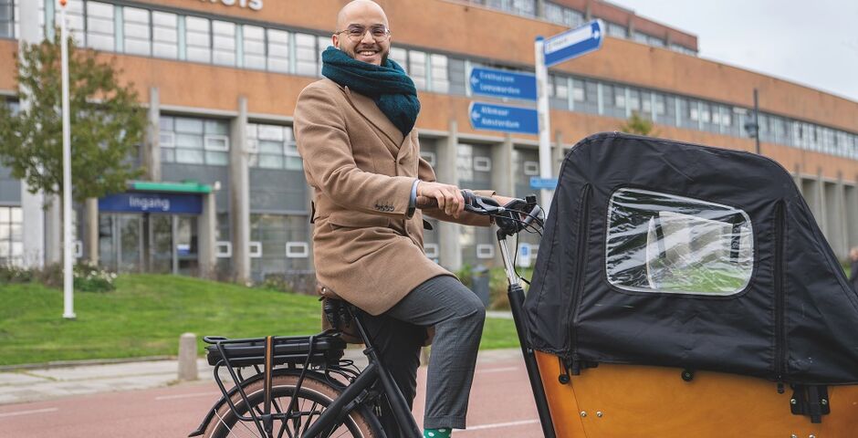 Ilyes Machkor: ‘Bij verduurzaming van de zorg moeten we de brug bewandelen terwijl we hem bouwen.’ (Eigen foto)