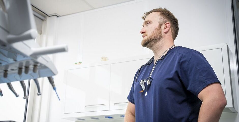 Tandarts Dave Donkervoort van Donkervoort Nadibaidze Tandartsen in Geldermalsen. (Foto: Cees van der Wal) 