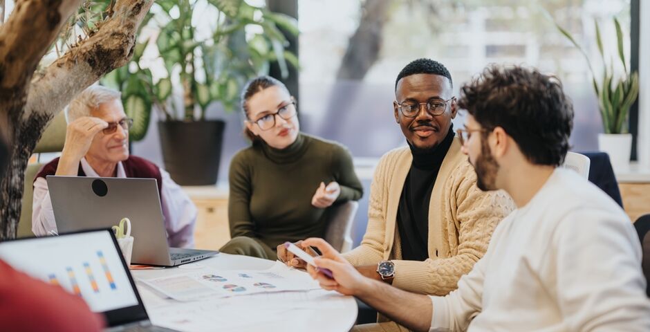 Ben Tiggelaar: ‘Werkgevers moeten zich niet afvragen: hoe ga ik om met Millennials en Gen Z’ers? Maar: hoe speel ik in op de behoeften van medewerkers in verschillende levensfasen?’ (Foto: Shutterstock)