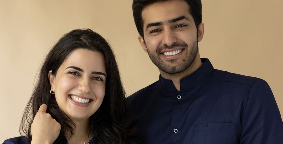 Tandartsen Lela Bidar en Alireza Fadaei: 'We zitten in een centrum met huisartsen, diëtisten en apothekers. Met hen willen we graag samenwerken aan passende zorg.' (Foto: Tandartspraktijk BIDENT)