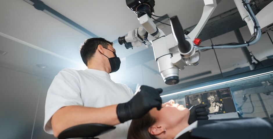'De KNMT wil dat tandarts-zzp'ers naar eigen inzicht kunnen waarnemen en samenwerken in de mondzorg.' (Foto: Shutterstock)