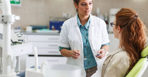 Tandarts en patient - Foto: Shutterstock
