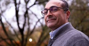 Remzi Kabadayi: ‘Ik geef altijd mijn 06-nummer. Als het crisis is, moeten ze mij kunnen bereiken, ook ’s nachts.’ (Foto: Esenali Kiris)