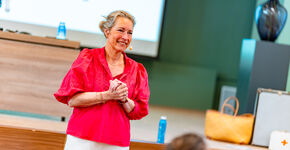 Charlotte van den Wall Bake tijdens de Dag van de Praktijkmanager 2025. Foto: Jitske Seckel