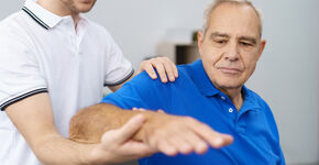 Parkinsonpatiënt beter geholpen door gespecialiseerde fysiotherapie