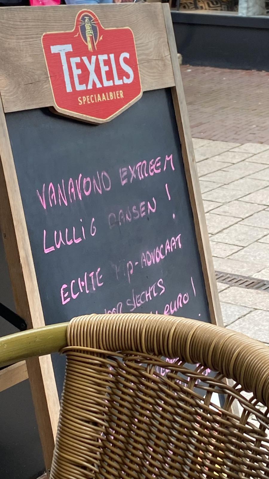 Extreem lullig dansen bij Cafe De Wacht